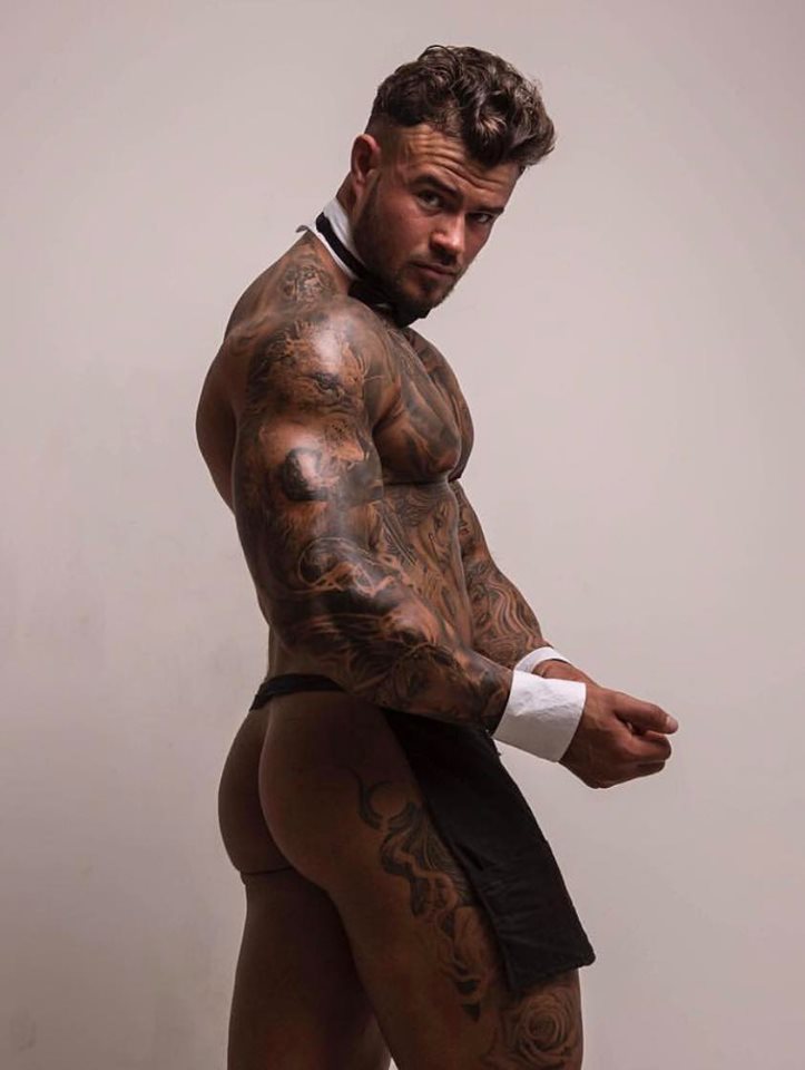 Male strippers in birmingham - strippers for hen parties - strippers